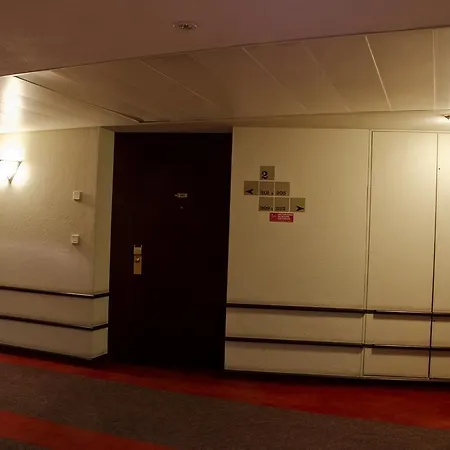 Vip Executive Eden Aparthotel 4*