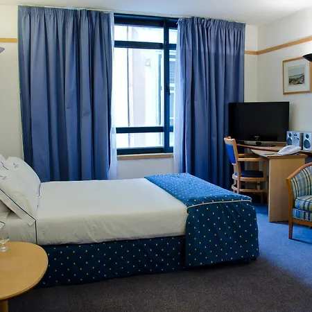 Vip Executive Eden Aparthotel 4*