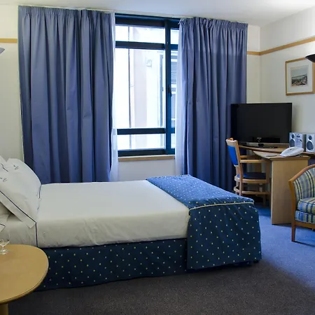 Hotel apartamentowy Vip Executive Eden 4*