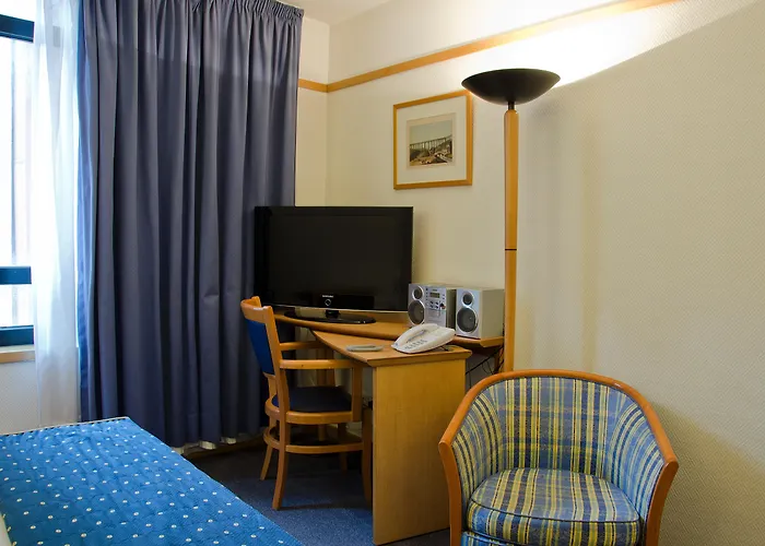 Ξενοδοχείο με διαμερίσματα Vip Executive Eden 4*