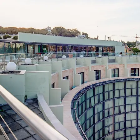 Lägenhetshotell Vip Executive Eden 4*